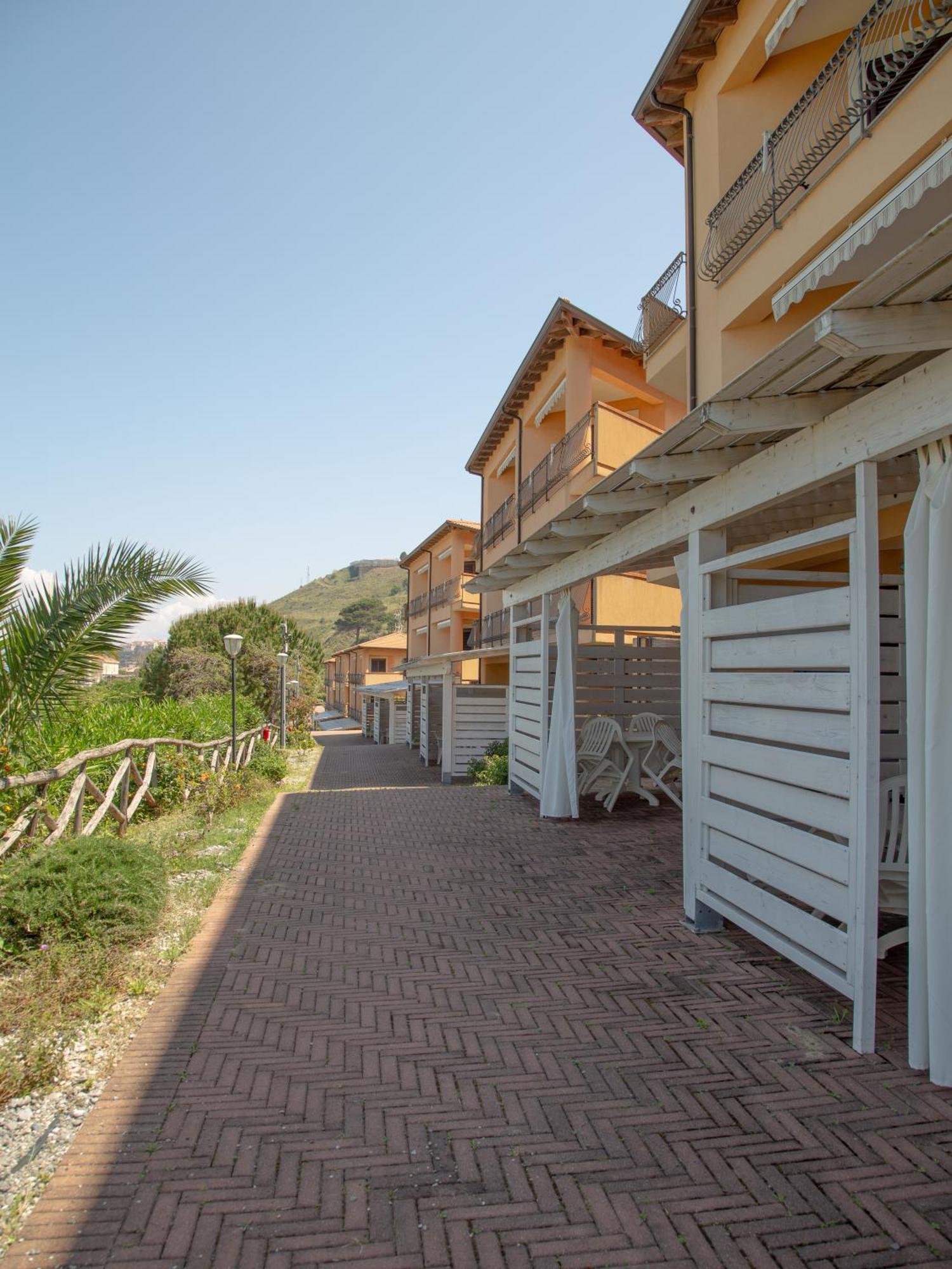 Residence Pietre Bianche Aparthotel Pizzo  Luaran gambar